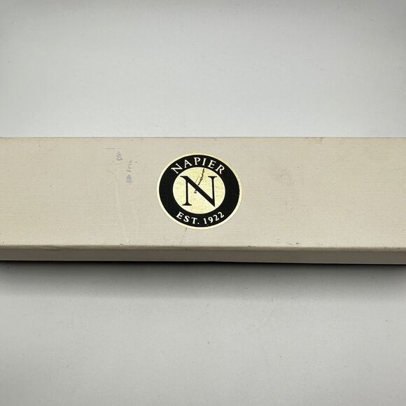 STILL IN THE BOX! 7" Napier Gold tone metal and Lucite, Rhinestones Bracelet! - Picture 10 of 12